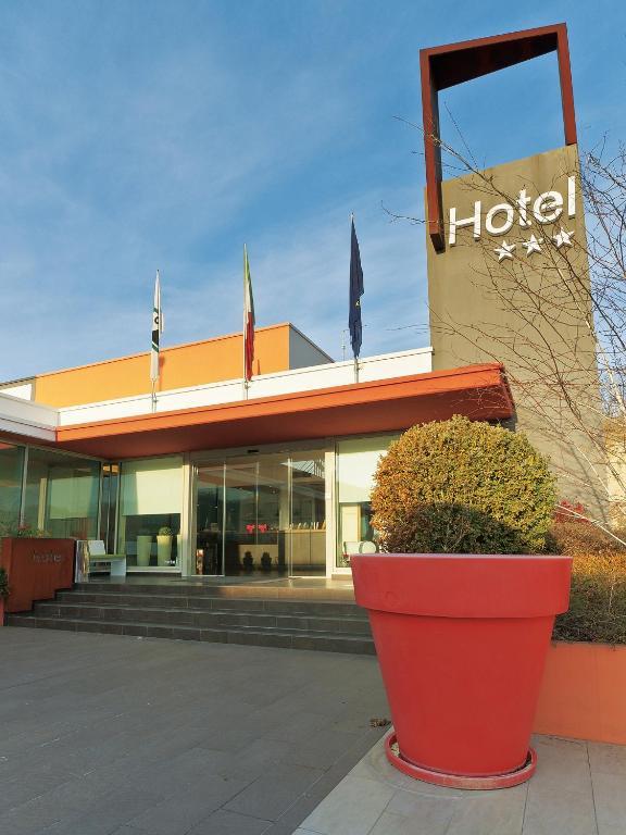 Hotel Cluentum Tolentino Exterior photo